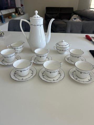 Royal Worcester - Theeservies (15) - silver chantilly -, Antiek en Kunst