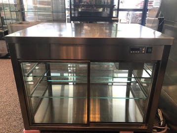 Showroommodel AKE toonbank vitrine HMVZ 1100 KL, Ophalen, Gebruikt, Koelen en Vriezen