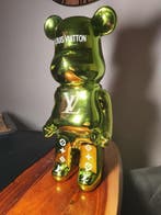 Louis vuitton - sculptuur, Green Louis Bear - 35 cm -