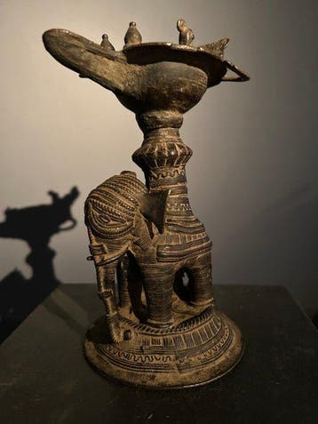 Dokra-olielamp - Brons - India - Negentiende eeuw, Antiek en Kunst