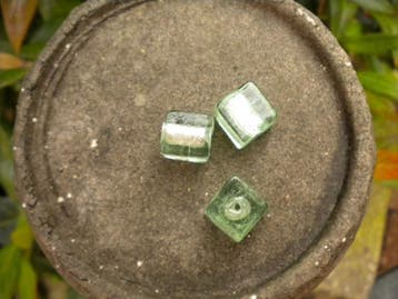 10 x Mooie kubus glaskraal 12mm licht groen (Glaskralen), Ophalen of Verzenden, Nieuw, Kraal