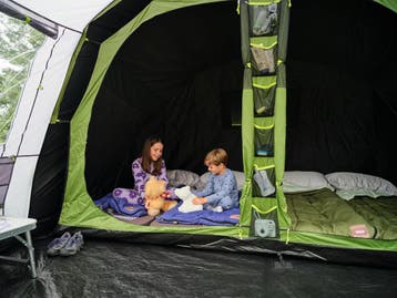 2dekans | Coleman Rocky Mountain 5 Blackout familietent -, Ophalen of Verzenden, Zo goed als nieuw