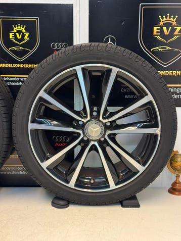 2 stuks 18 inch Mercedes B- CLA Klasse bj.2014 zomerbanden, Auto-onderdelen, Banden en Velgen, 18 inch, Gebruikt, Banden en Velgen