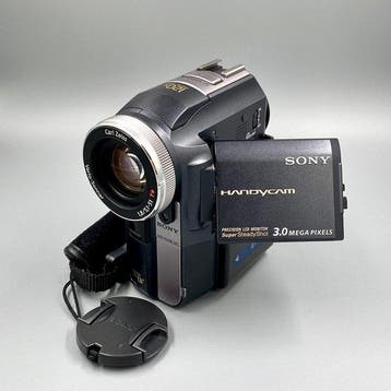 Sony DCR-PC330E Mini DV-DV camera
