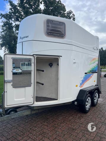 Degelijke vol-polyester Humbaur 2 Paards!, Ophalen, Zo goed als nieuw, Polyester, 2-paards trailer