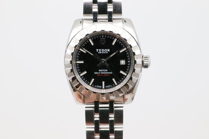 Tudor - Classic Date Automatic - 22010 | Black Dial - Dames, Sieraden, Tassen en Uiterlijk, Horloges | Antiek