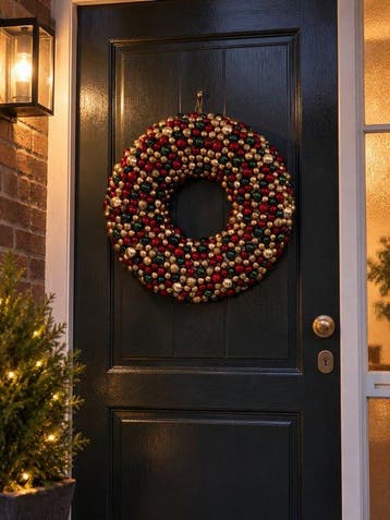 Decoratief ornament - Kerstdeurkrans met kerstballen – rood,