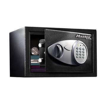 Stalen Kluis M Master Lock met Digitaal Combinatieslot, Verzenden, Nieuw