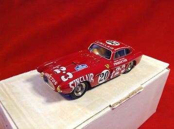 Tameo Kits - made in Italy 1:43 - Model raceauto - Ferrari, Nieuw