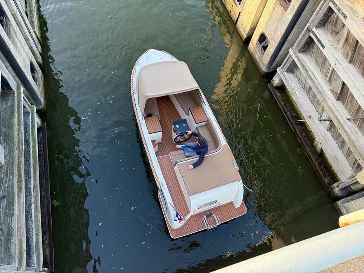 Reitdieper 634 Tender Suzuki 30 pk | Opendoorloop | Compleet, Watersport en Boten, Sloepen, Binnenboordmotor, Benzine, Nieuw, Polyester