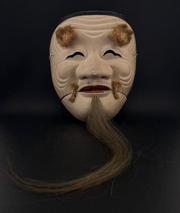 Noh/Kygen-masker Okina (Haku-shikij), uitgehakt hout,