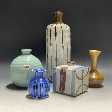 Vaas - Aardewerk - Japan - Japanse bloem, kleine vaas