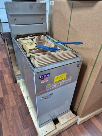 Pitco fryer nieuw aardgas in veiling catering equipment, Nieuw in verpakking, Fornuis, Frituur en Grillen