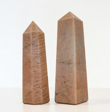 Uitzonderlijke maansteenkristal obelisk-set –