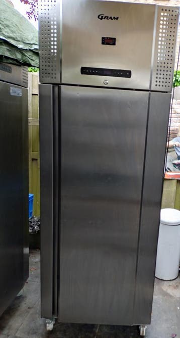 GRAM IJSCONSERVATOR  F930. werkt als nieuw, Gebruikt, Koelen en Vriezen