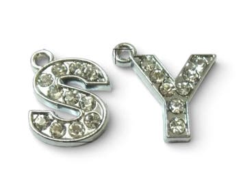 1 x Strass alfabet letter bedel 17 x 17 mm – oogje 1,2 mm., Ophalen of Verzenden, Nieuw, Kraal