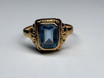 Ring - 18 karaat Geel goud - 1.29ct. tw. Aquamarijn, Nieuw