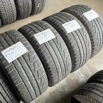 4 x Pirelli 255-40-19 Winterbanden 6,5mm, 19 inch, Gebruikt, 255 mm, Band(en)