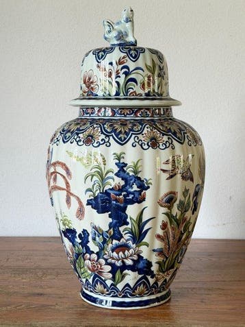 Boch - Vaas - Aardewerk - Grote dekselvaas / Urn