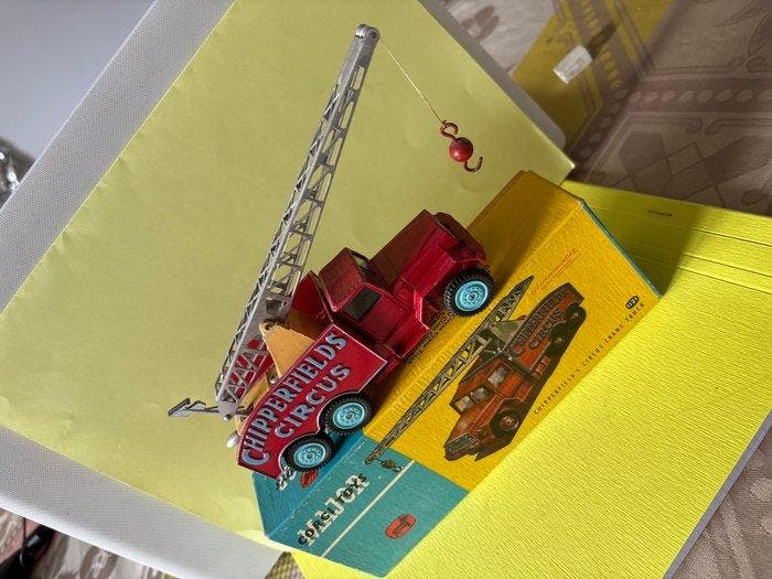 Corgi 1:43 - Modelauto - Chipperfields Circus Crane Truck, Hobby en Vrije tijd, Modelauto's | 1:5 tot 1:12