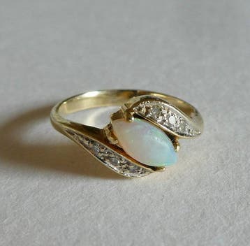 Ring - 14 karaat Geel goud Opaal - Diamant, Sieraden, Tassen en Uiterlijk, Nieuw