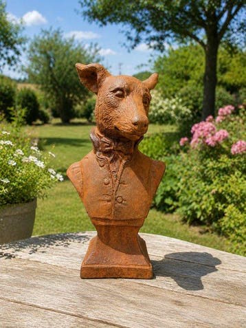 Beeld, statue of a dog in costume in cast metal - 26 cm -
