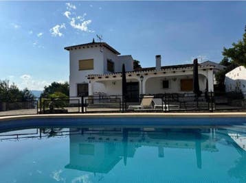 vrijstaand vakantiehuis in Spanje met zwembad, tot 8pers., 4 of meer slaapkamers, Internet, Costa Blanca, Landelijk