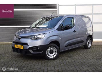 Zakelijke lease - Toyota ProAce CITY 1.2 Turbo Live 81kW, Stof, Gebruikt, Handgeschakeld, Regensensor