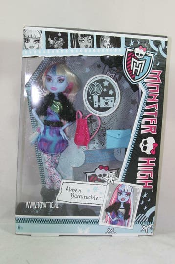 Monster high poppen meubelen en kleding grote sortering!, Verzamelen, Poppen, Ophalen of Verzenden, Nieuw, Fashion Doll