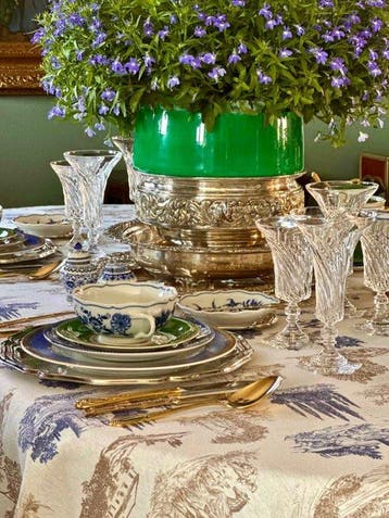 Tafelkleed voor grote tafels, toile de Jouy 2,70 x 1,80 -