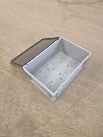Stapelbak met deksel, 600x400x220 mm, euronorm, grijs pp,, Gebruikt, 40 tot 60 cm, 50 tot 75 cm, Ophalen of Verzenden