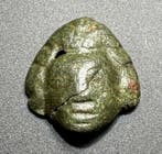 Oud-Romeins Brons Zeldzaam hoofd met een frontaal portret