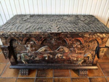 Cassapanca - Hout - Bruidskist / meubelkist, Antiek en Kunst