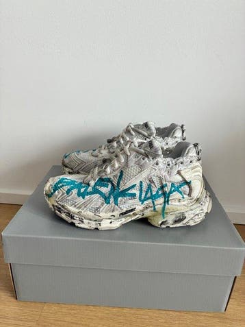 Balenciaga - runner graffiti - Sneakers - Maat: EU 38 -, Nieuw