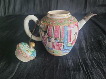 Theepot (2) - Porselein - Famille theepot met verlichting