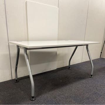werndl verstelbaar bureau, 160x80cm, wit blad - grijze poten, Huis en Inrichting, Bureaus, Ophalen of Verzenden, In hoogte verstelbaar