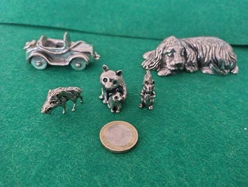 Figuur - Conjunto de miniaturas de animales y coche en plata