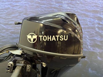 “ Tohatsu 9.8 | Buitenboordmotor | Elektrisch gestart “, 5 tot 10 pk, Viertaktmotor, Ophalen of Verzenden, Zo goed als nieuw