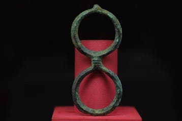 Bronstijd - (Urnveldencultuur) - Brons Brilbevestiging - 8.9, Antiek en Kunst