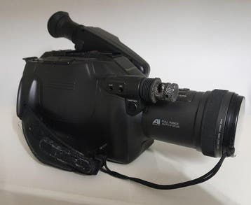 Panasonic NV-G303 S-VHS-C camera