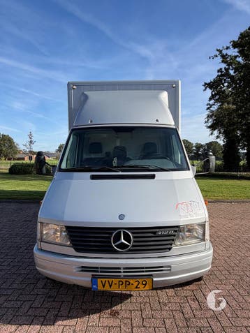 Prachtige Mercedes paardenwagen met aluminium opbouw!, Ophalen, Zo goed als nieuw, Aluminium, 2-paards trailer