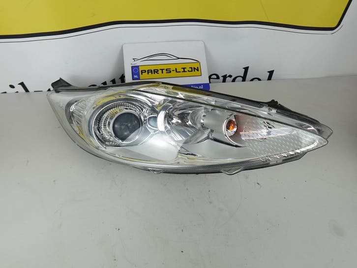 Gebruikte koplamp Ford Fiesta 2008-2012 – 8A61-13W029-DG, Auto-onderdelen, Overige Auto-onderdelen, Ophalen of Verzenden
