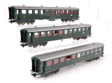 Fleischmann H0 - Modeltrein personenwagen (3) - Drie, Nieuw