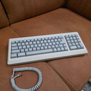 Apple Vintage Macintosh Plus Keyboard (Model M0110A) –, Nieuw