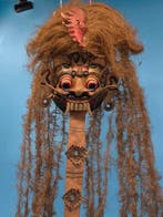 Balinese Rangda-masker – uit gesneden hout met lang haar -