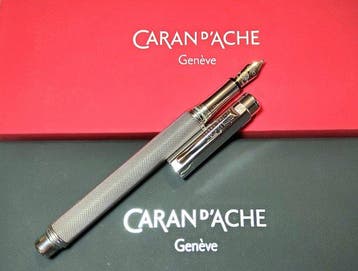 Caran dAche - Varius Ivanhoe - Vulpen, Nieuw