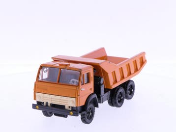 Schaal 1:43 Elecon Arek KAMAZ 5511 Dump truck #7038, Hobby en Vrije tijd, Modelauto's | 1:43, Ophalen of Verzenden, Gebruikt