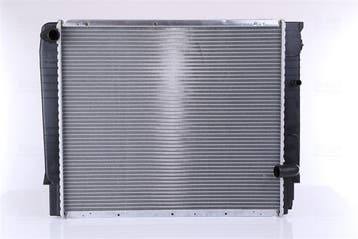 Radiateur o.a: Volvo, 940 I, 940 I Estate - 940 II, 960 I, Auto-onderdelen, Ophalen of Verzenden, Nieuw, Volvo