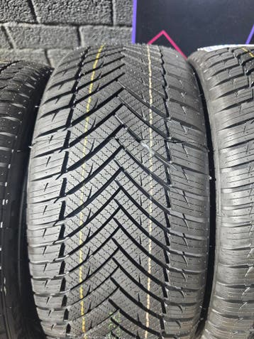 215/45r16 90V All seasons 2 stuks nieuw!, Ophalen, 215 mm, 16 inch, Nieuw