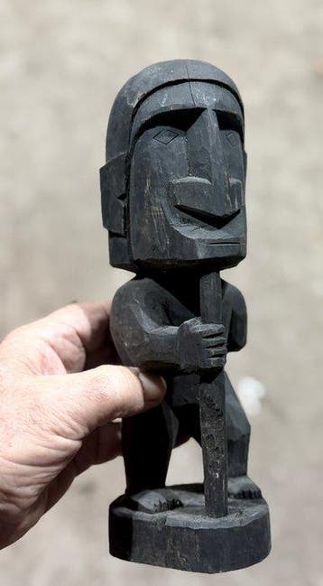 Klassieke korwar-figuur uit de Waropen-kust, Papua - karwar